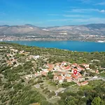 Semesterbostad Islander House With Pool Trogir
