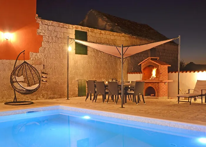 Islander House With Pool Holiday home Trogir